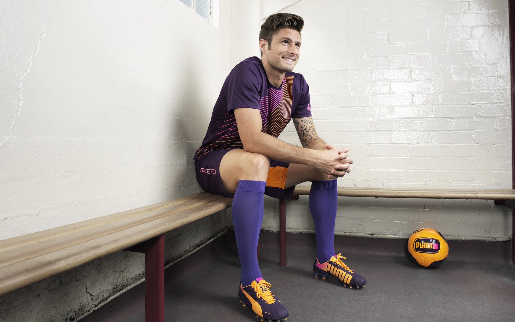 俱乐部是否应更多引导球员参与社会活动，俱乐部原则