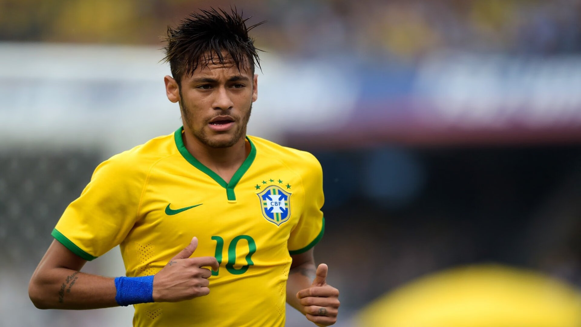 国足体能教练谈备战计划及恢复训练，国家足球队体能教练